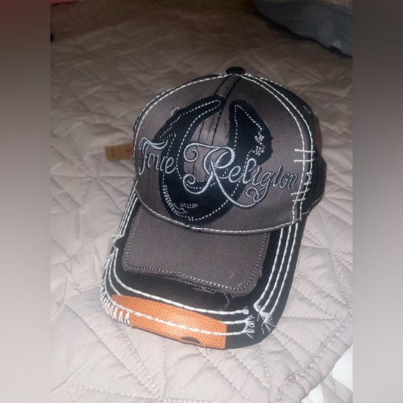 True Religion Vintage Black & Grey Distressed Hat NWT - Picture 1 of 5